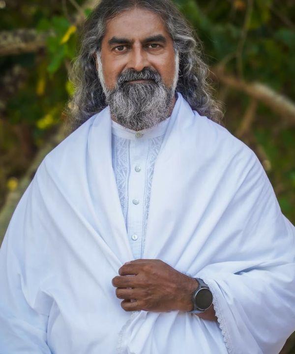 Brahmarishi Dr. Mohanji — Custodians card portrait